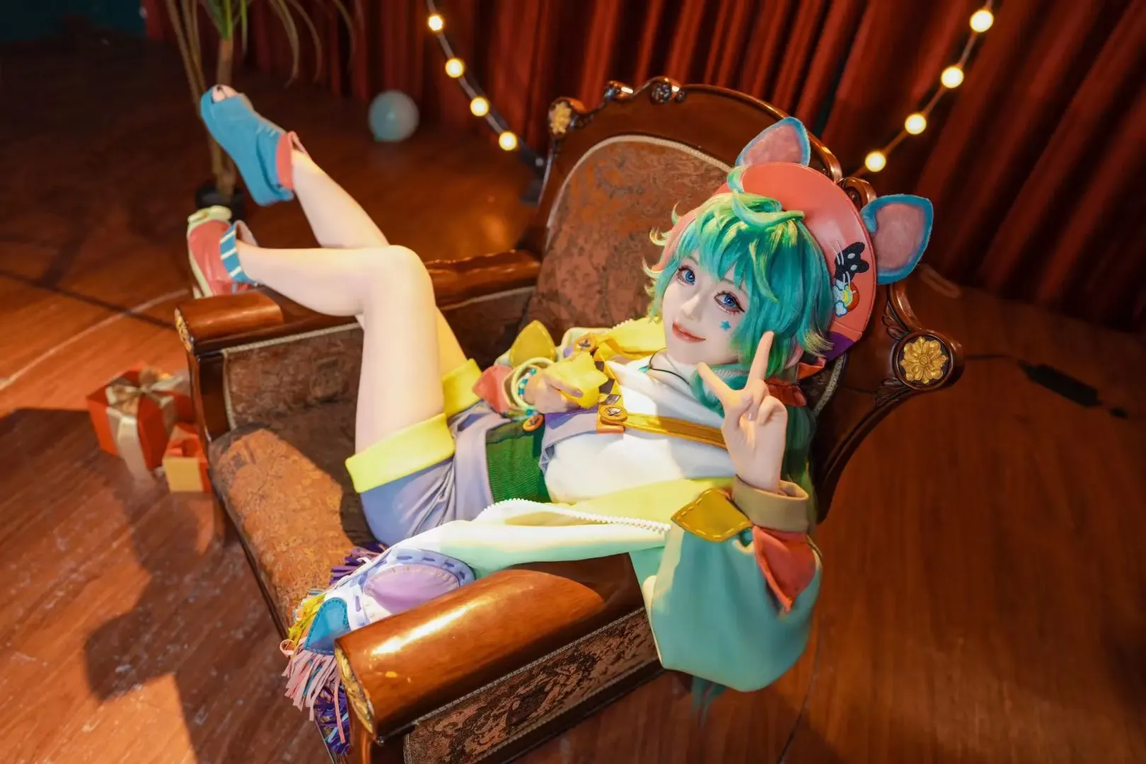 Dream of poverty cosplay, Endless Dream, Dreamy color photoshoot, Indoor cosplay photography, Dopamine dressing sharing