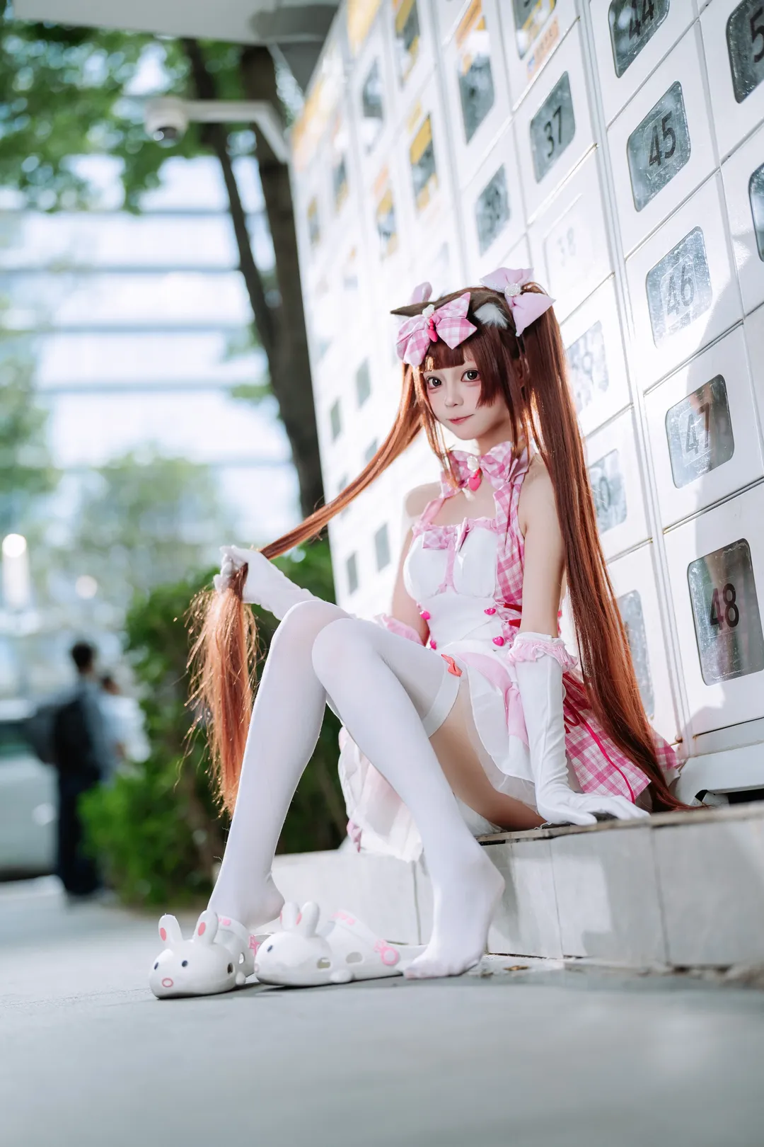 萤火虫漫展, 猫娘乐园, 白丝双马尾, 巧克力与香子兰cos, 粉白格纹女仆装 - 第1张