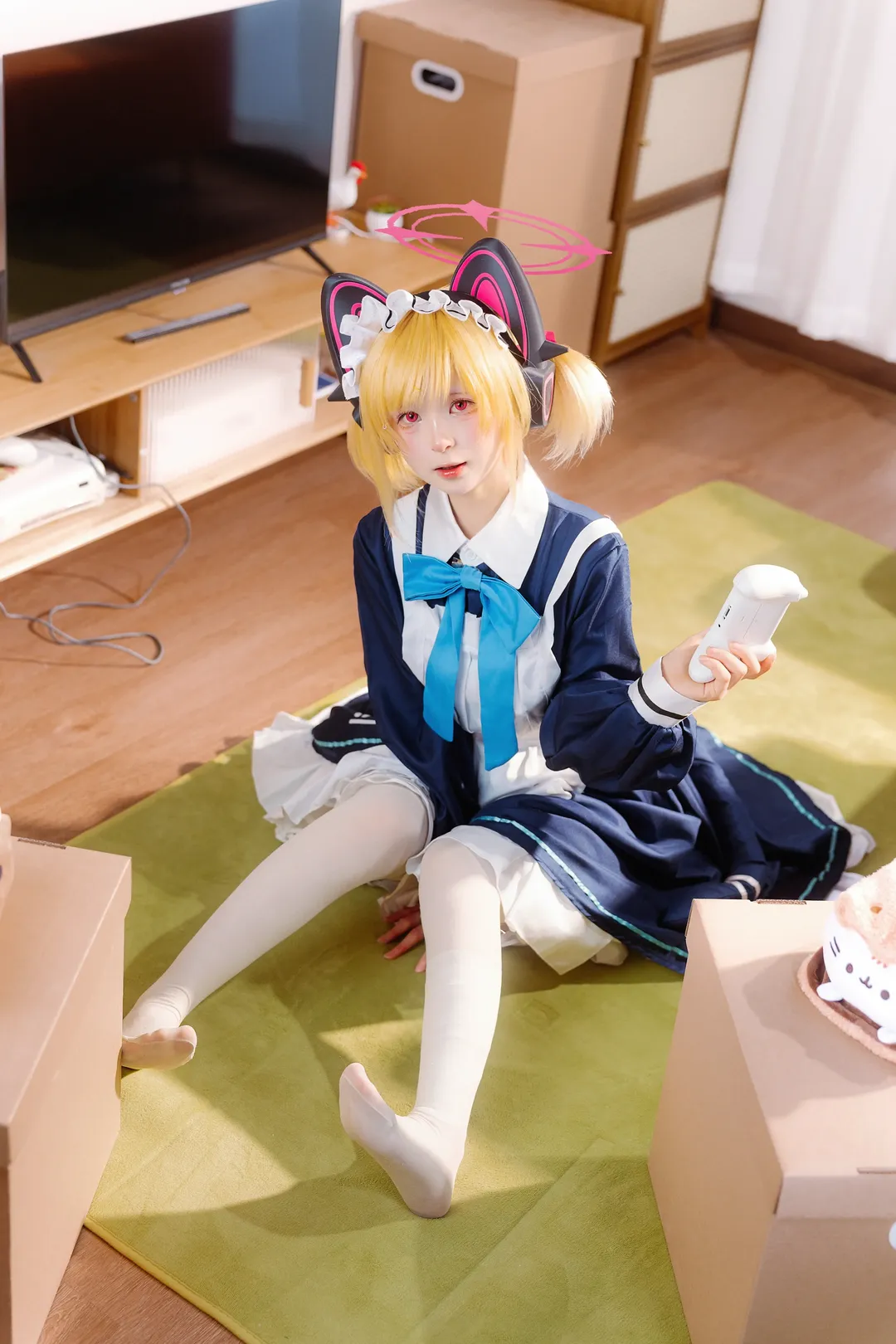 ブルーアーカイブ, メイド服, 白ストッキング, 日常コスプレ, 才羽モモイ コスプレ