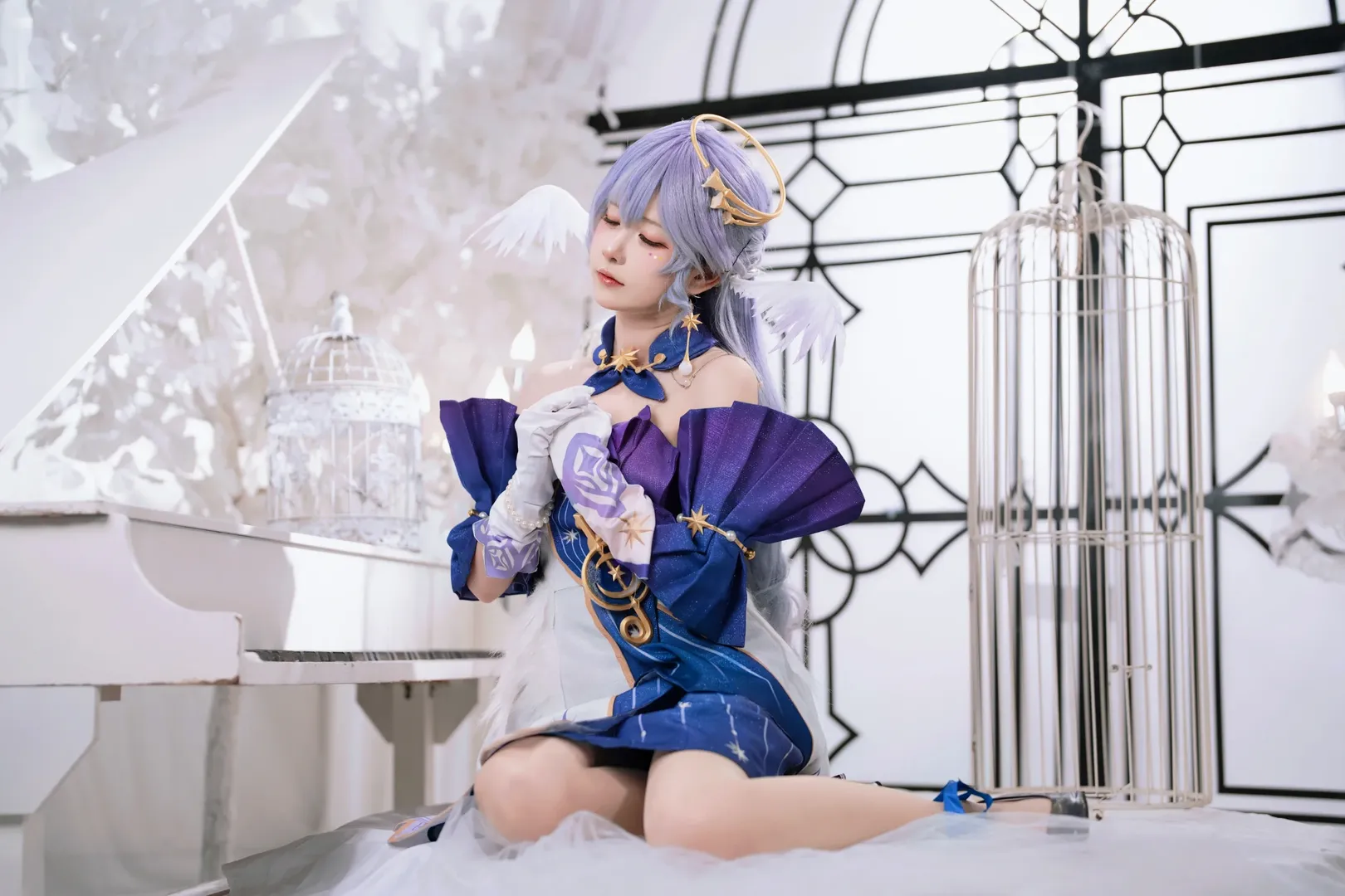 崩壞星穹鐵道, 知更鳥cos, cosplay攝影, 夢幻棚拍, 白鋼琴場景 - 第4張