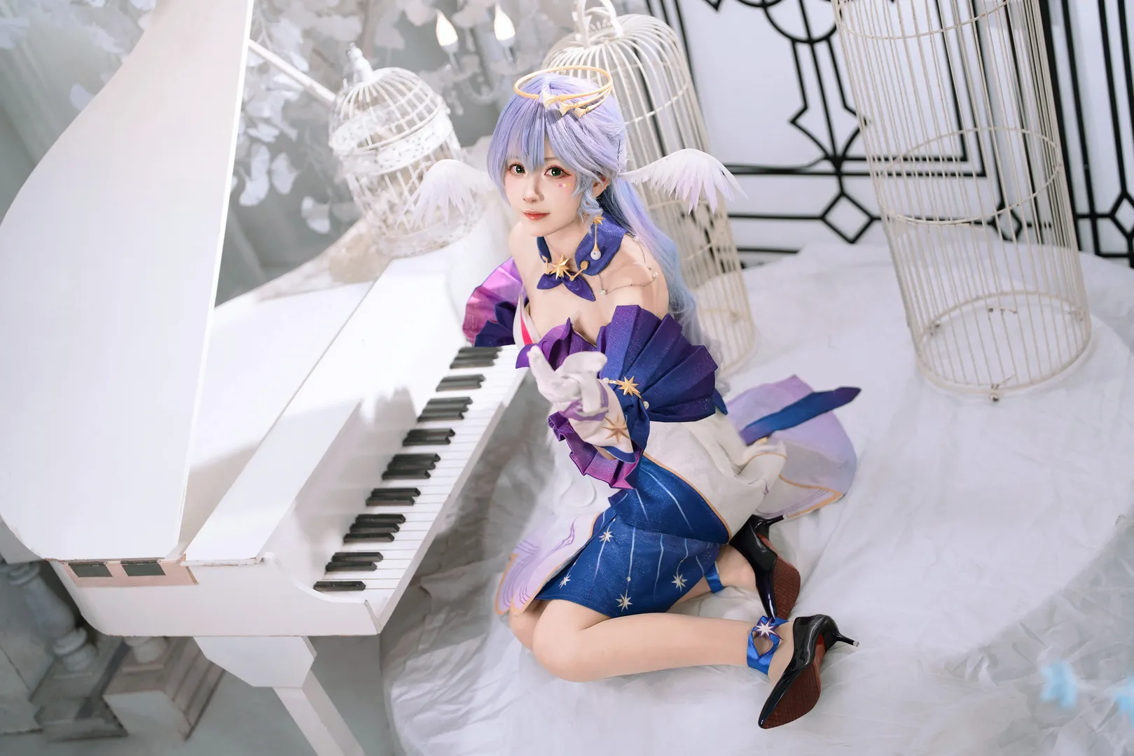 崩壞星穹鐵道, 知更鳥cos, cosplay攝影, 夢幻棚拍, 白鋼琴場景 - 第6張