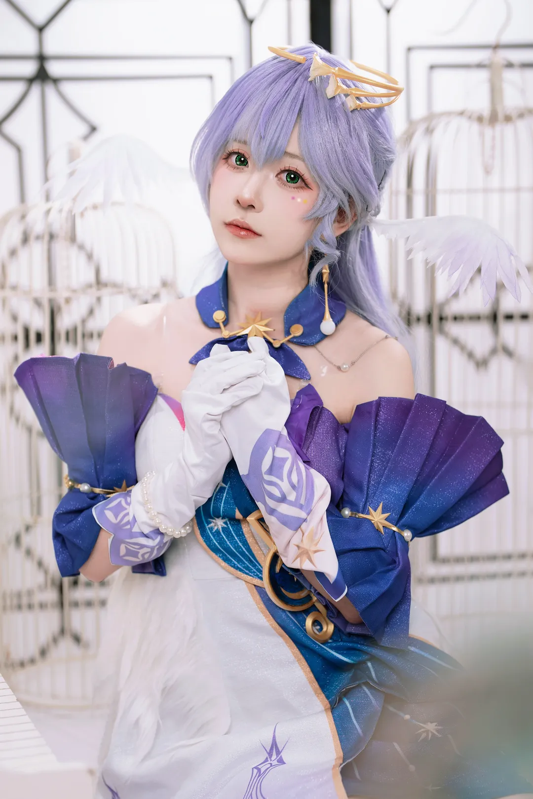 崩壞星穹鐵道, 知更鳥cos, cosplay攝影, 夢幻棚拍, 白鋼琴場景 - 第9張