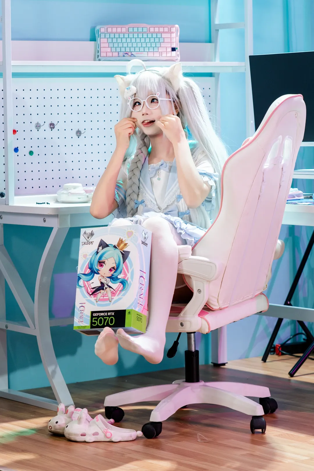cosplay摄影, 白丝穿搭, CICF漫展, 电竞萌妹, 圆框眼镜 - 第1张