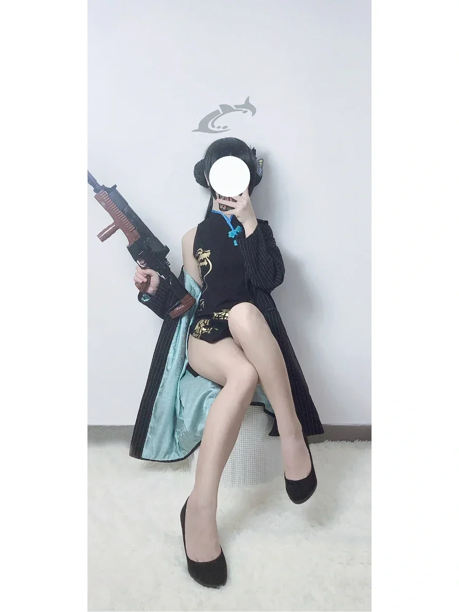 Misaki cosplay, Blue Archive, Anime cosplay, Black cheongsam outfit, High-slit skirt