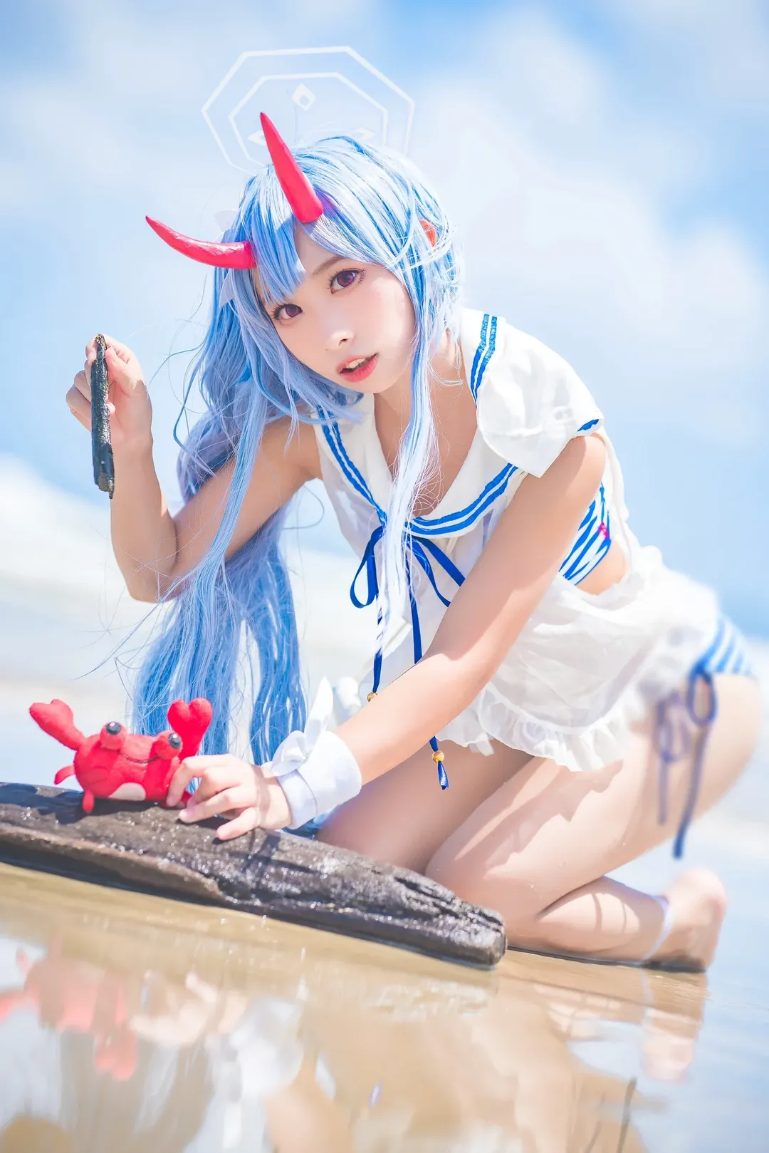 二次元少女, 碧蓝档案, 泳装cos, 海边拍照, 千世cos - 第1张