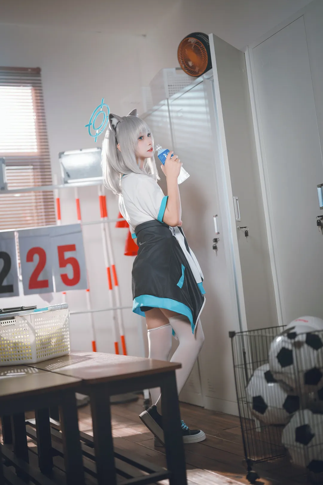 蔚蓝档案, 运动风cosplay, 砂狼白子cos, 体操服穿搭, 白丝少女 - 第5张
