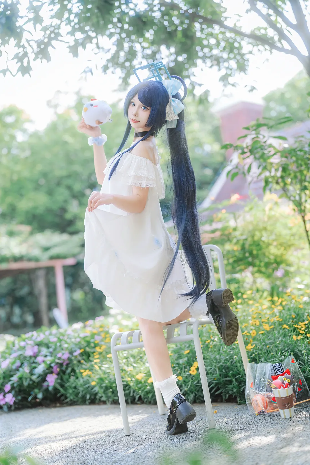 ブルーアーカイブ, コスプレ撮影, 天童アリス コスプレ, 白ワンピコーデ, 夏の爽やかなスタイル