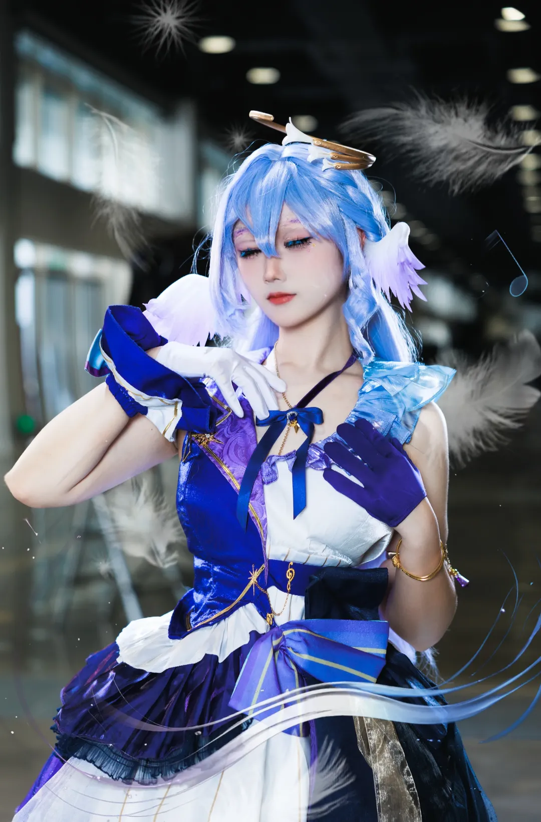 Honkai: Star Rail, Robin cosplay, Convention photography, Cosplay photoshoot, Angel halo - Image 6