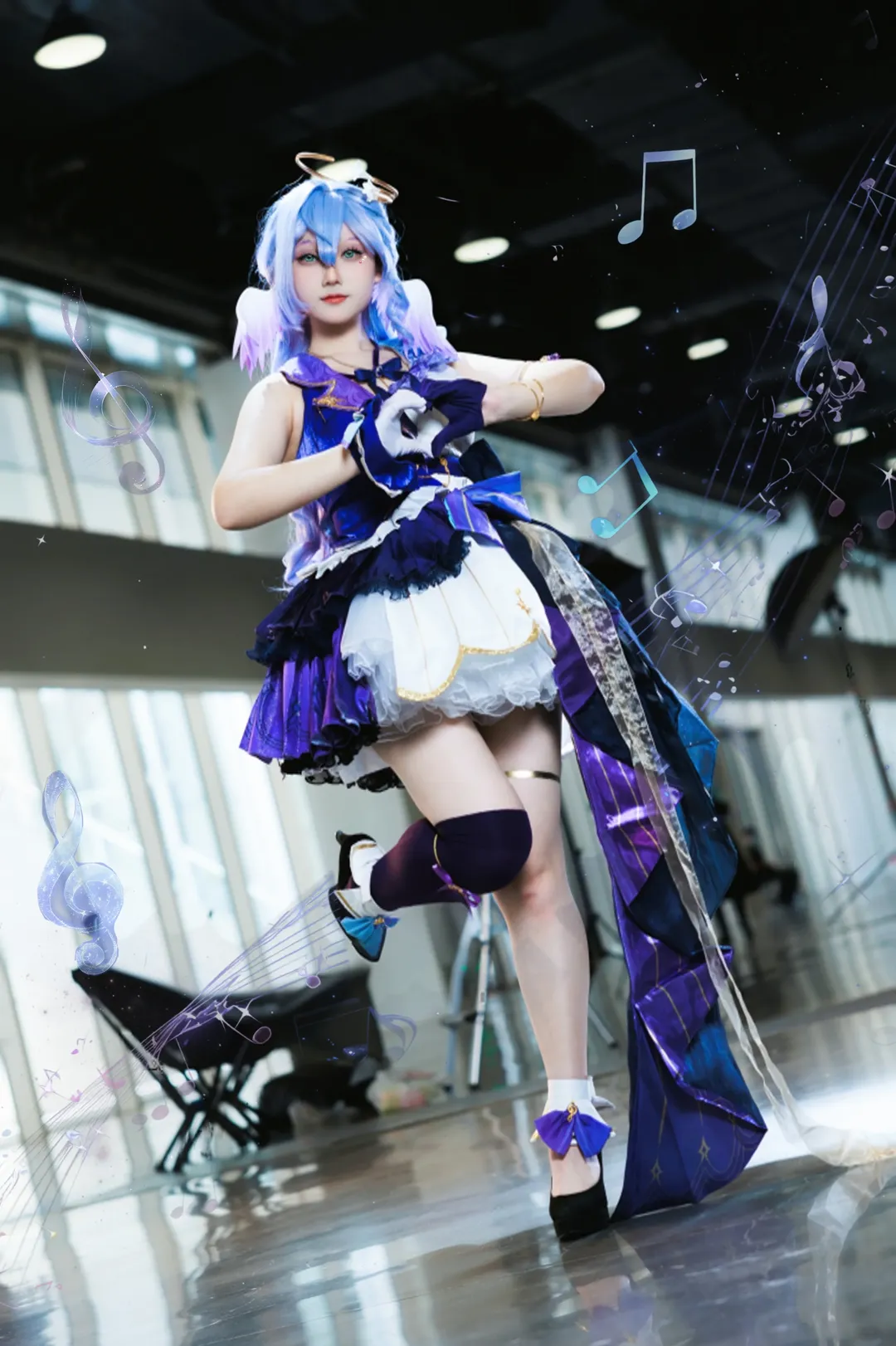 Honkai: Star Rail, Robin cosplay, Convention photography, Cosplay photoshoot, Angel halo - Image 8