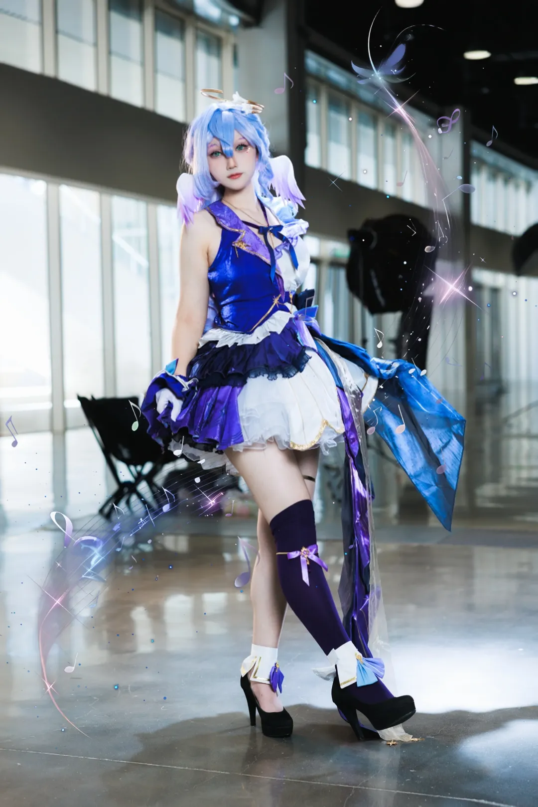 Honkai: Star Rail, Robin cosplay, Convention photography, Cosplay photoshoot, Angel halo - Image 9
