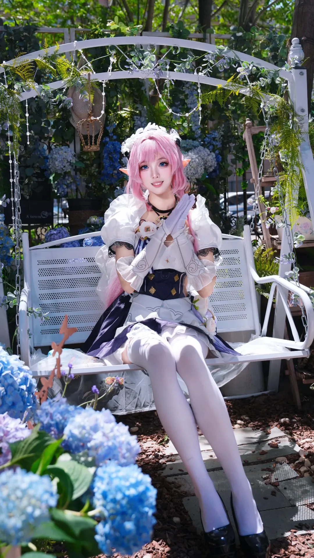 エリシア コスプレ, コスプレ, 崩壊3rd, メイド服, 庭園でのロケ - 3枚目
