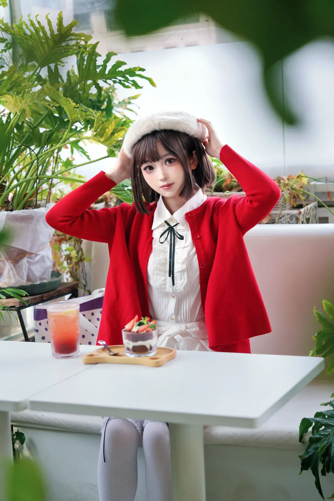 加藤惠cos, 路人女主的养成方法, cosplay摄影, 红白穿搭, 贝雷帽造型