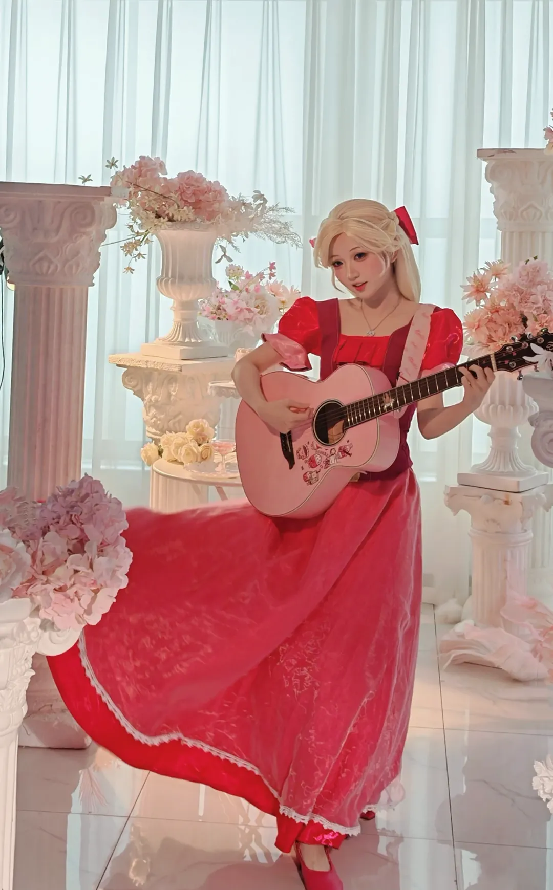 Liana cosplay, Diamond Castle, Barbie cosplay, Pink guitar, Fairy tale style photo - Image 5