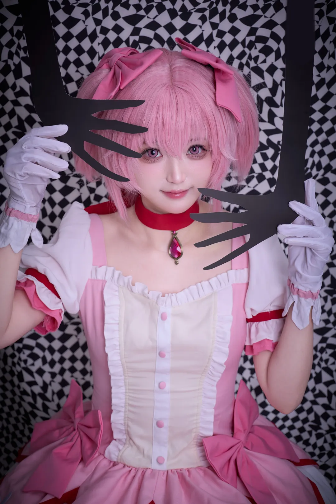 2D, Madoka Kaname cosplay, Puella Magi Madoka Magica, Pink-haired girl, Cosplay photography - Image 3