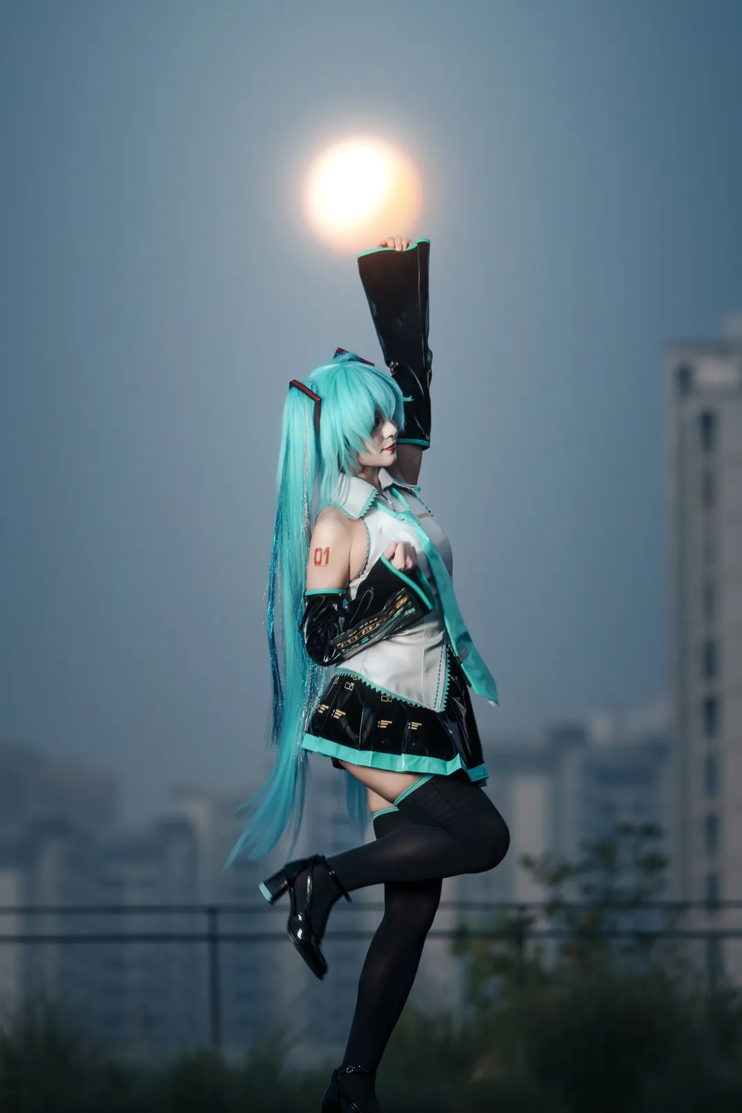 初音未来, 初音未来cos, cosplay正片, 二次元角色扮演, 夜景摄影 - 第1张