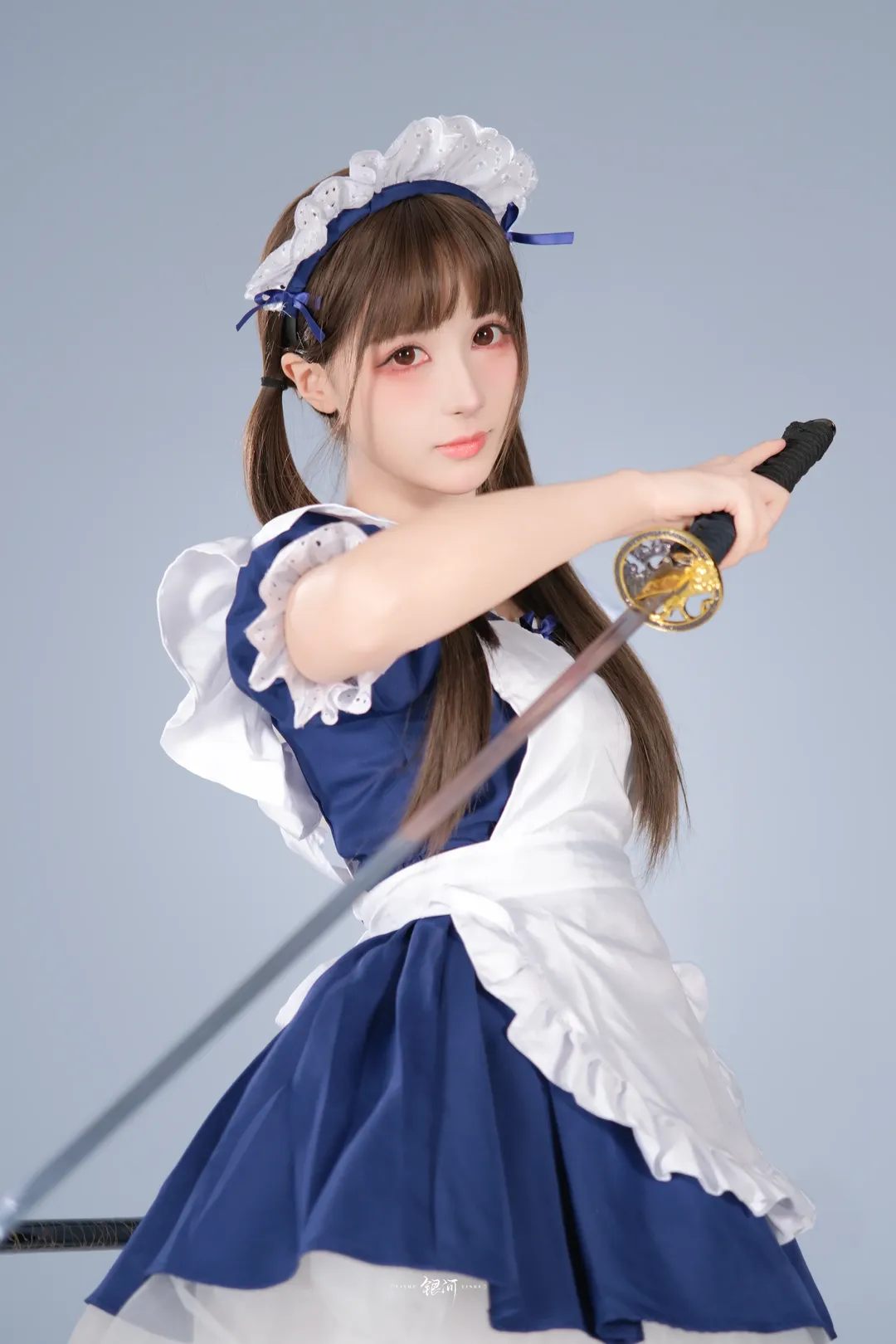 二次元摄影, 女仆装cosplay, 萌系穿搭, 武士刀道具, 摄影棚写真 - 第1张