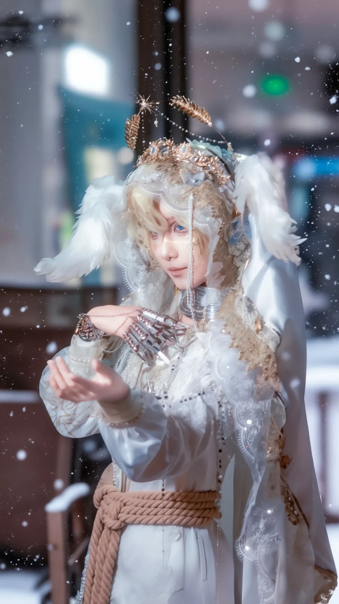 Outdoor shoot, Identity V, Snow scene cosplay, Seer - Lunar Phase cosplay, Tianfuhong cosplay - Image 2