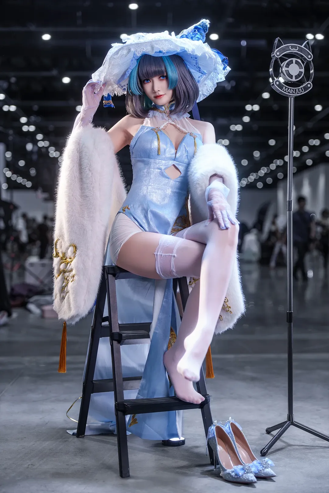 Anime-style photography, Cheshire Cosplay, Azur Lane, Convention photos, White tights cosplay - Image 2