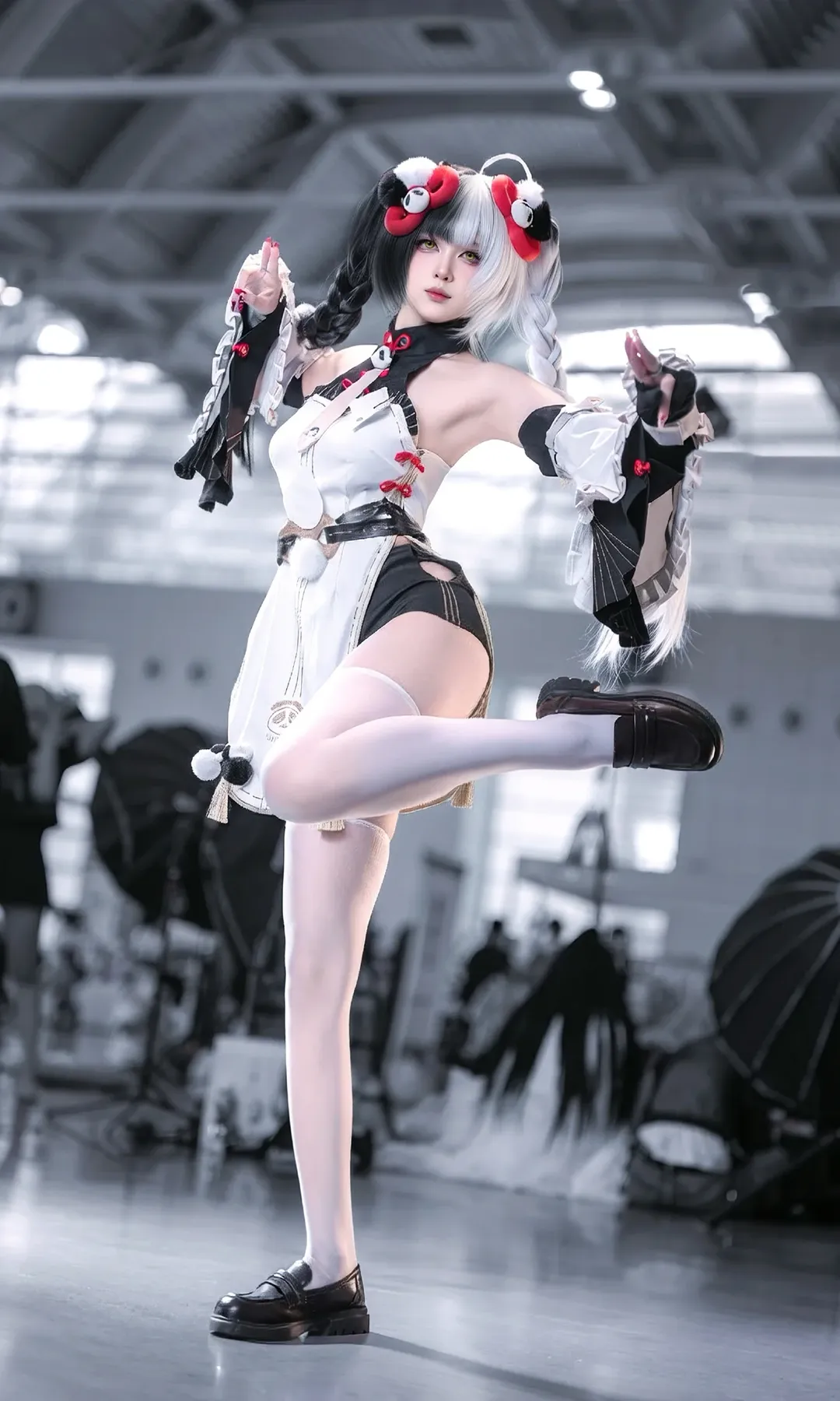 绝区零, 漫展场照, 二次元cosplay, 琉音cos, 黑白双马尾 - 第2张