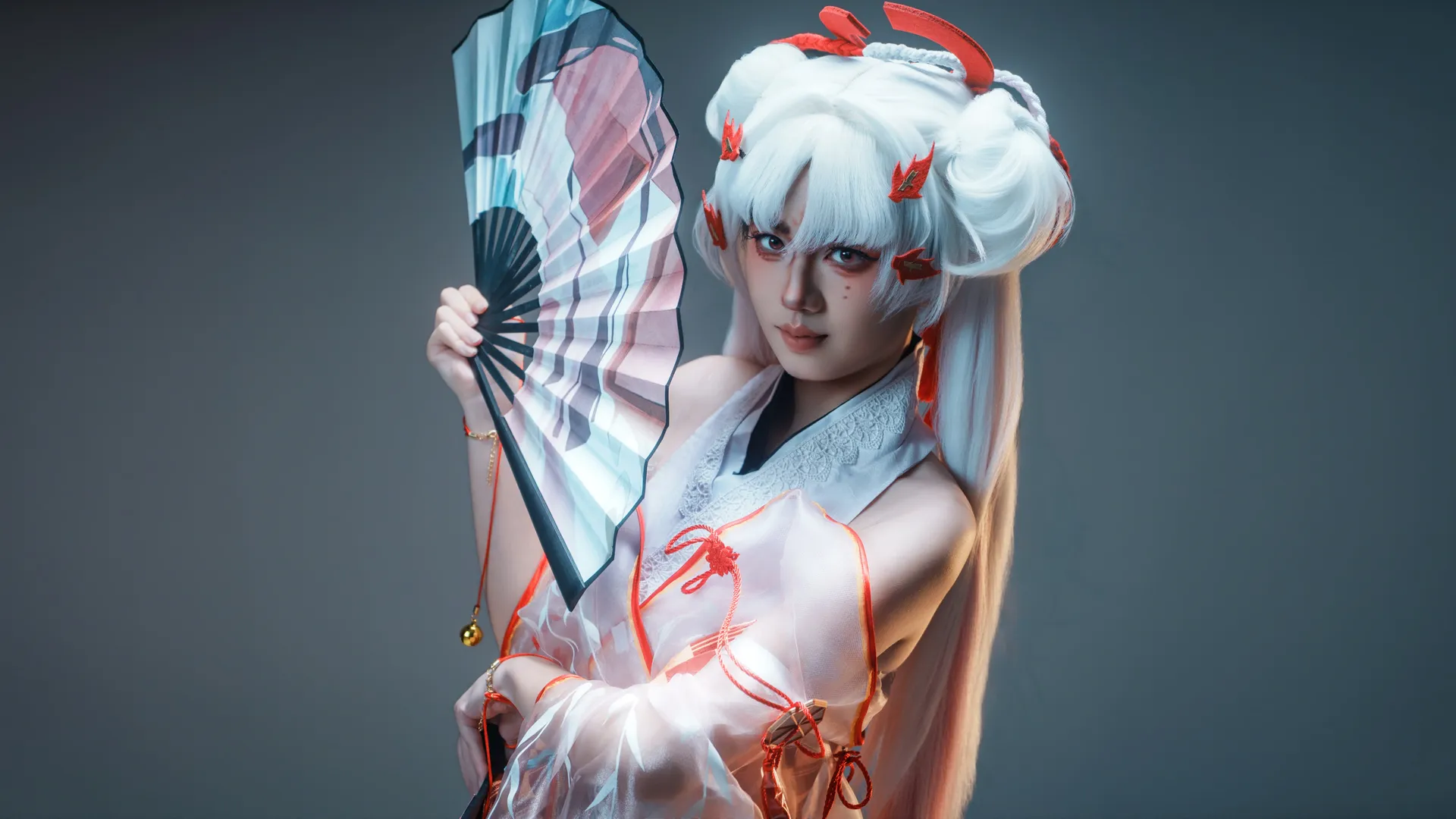 コスプレ撮影, 不知火 コスプレ, 陰陽師, 白髪姿, 古風なメイクとスタイリング