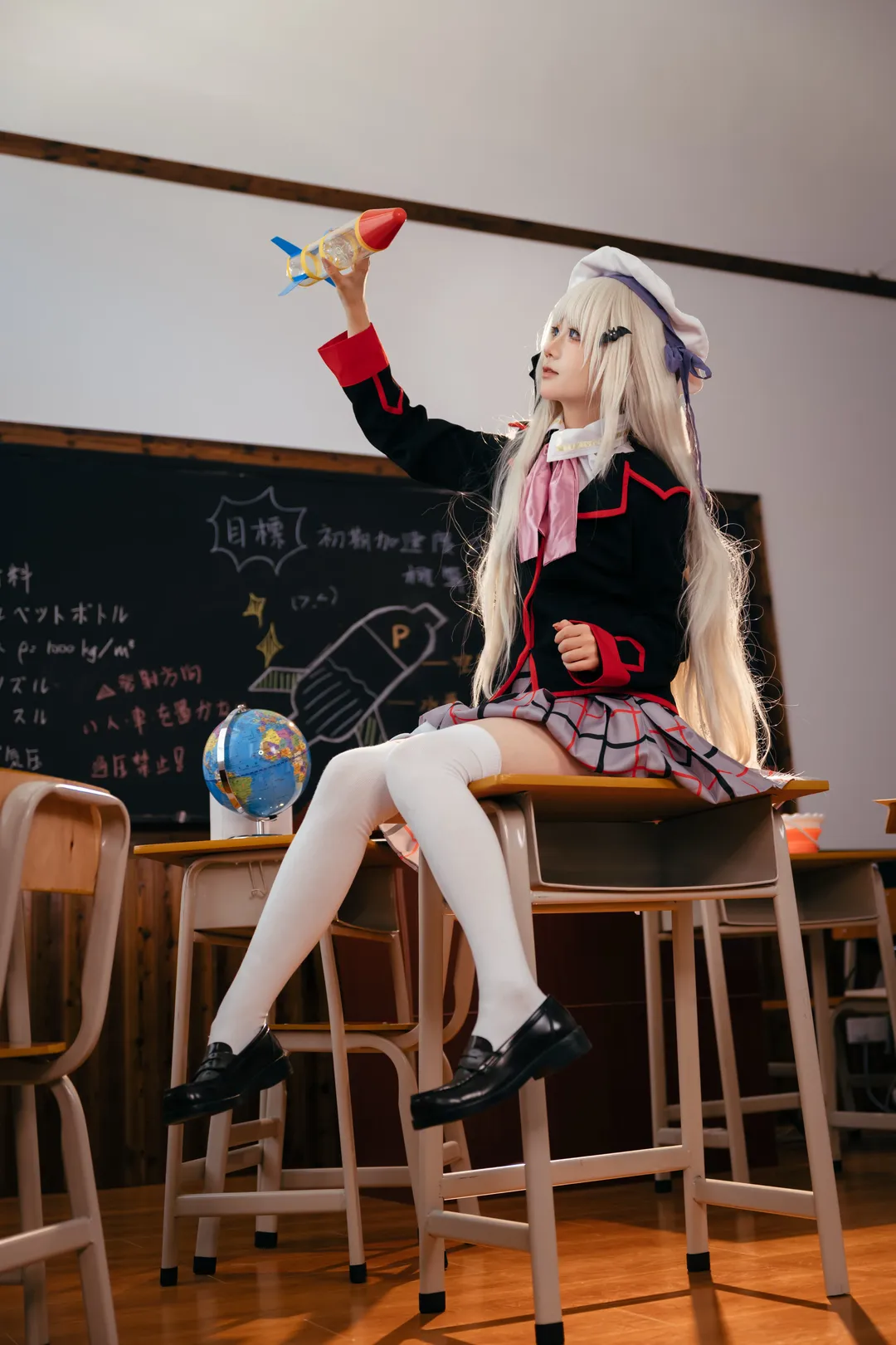 コスプレ撮影, 教室の写真, 二次元制服, 能美クドリャフカ コスプレ, リトルバスターズ! - 2枚目