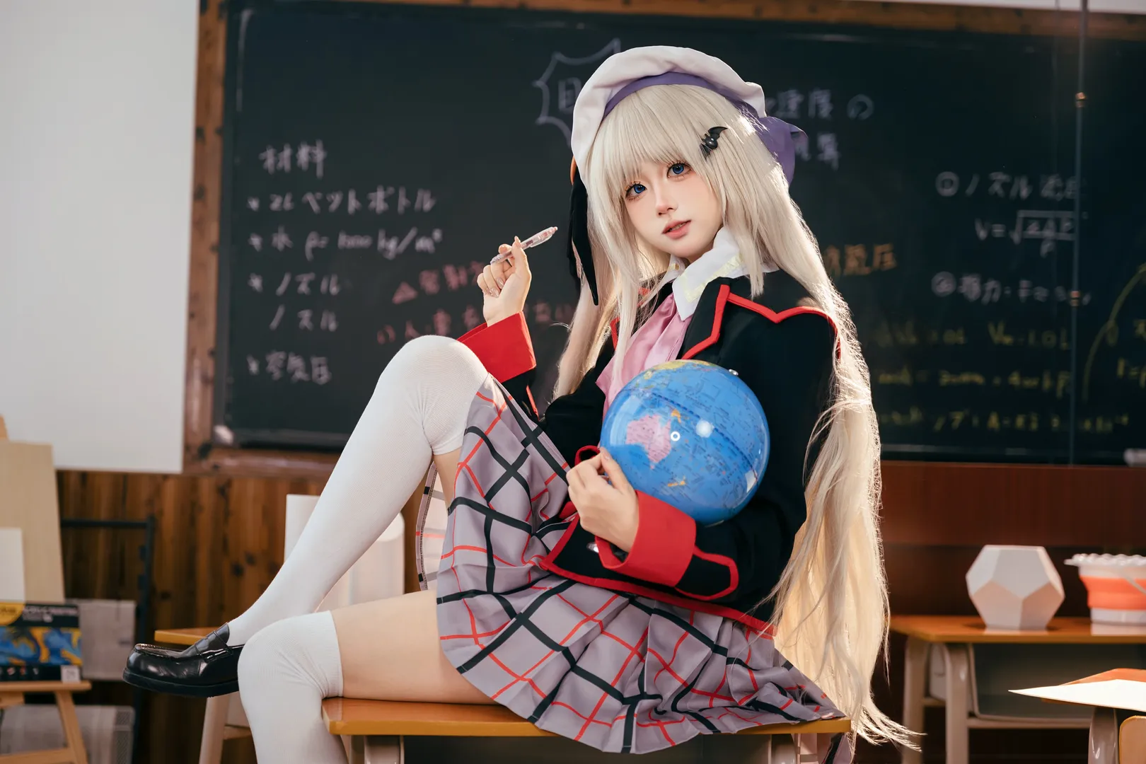 コスプレ撮影, 教室の写真, 二次元制服, 能美クドリャフカ コスプレ, リトルバスターズ! - 3枚目