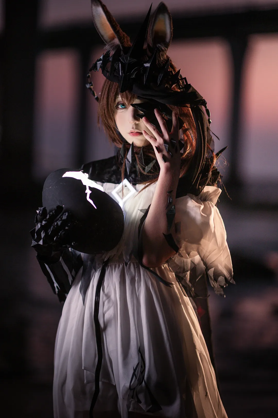 明日方舟, 阿米娅cos, cosplay正片, 废土风摄影, 场景人像 - 第2张