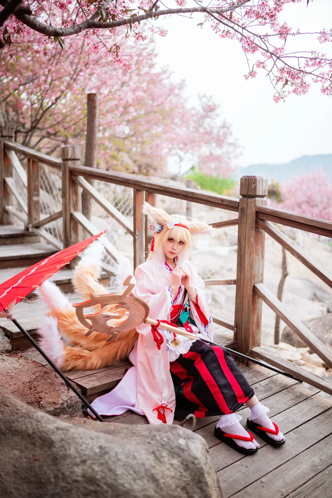 二次元摄影, 明日方舟, 铃兰cos, cosplay正片, 户外樱花写真 - 第1张