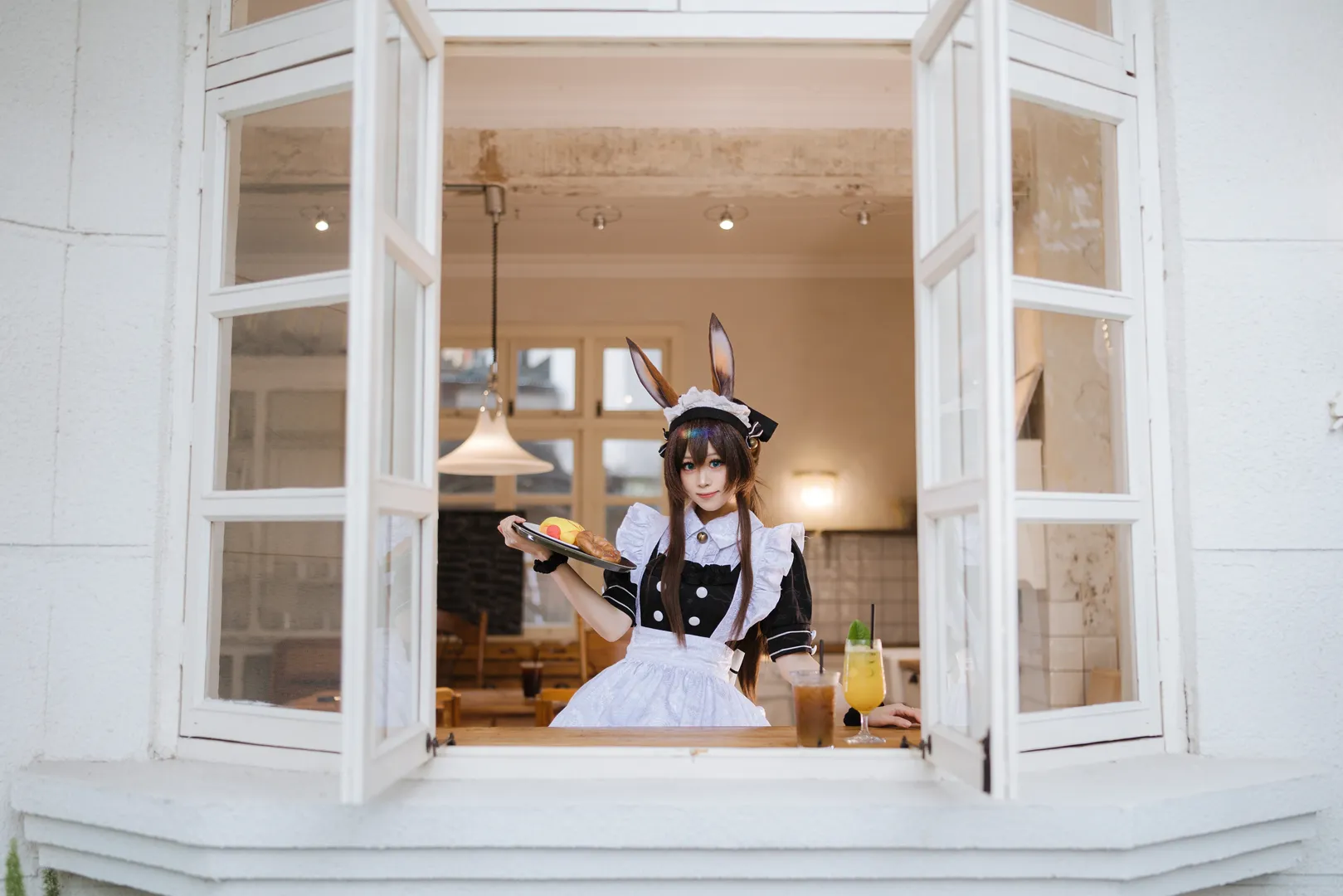 二次元撮影, アークナイツ, アーミヤ コスプレ, コスプレ撮影, うさ耳メイド - 4枚目