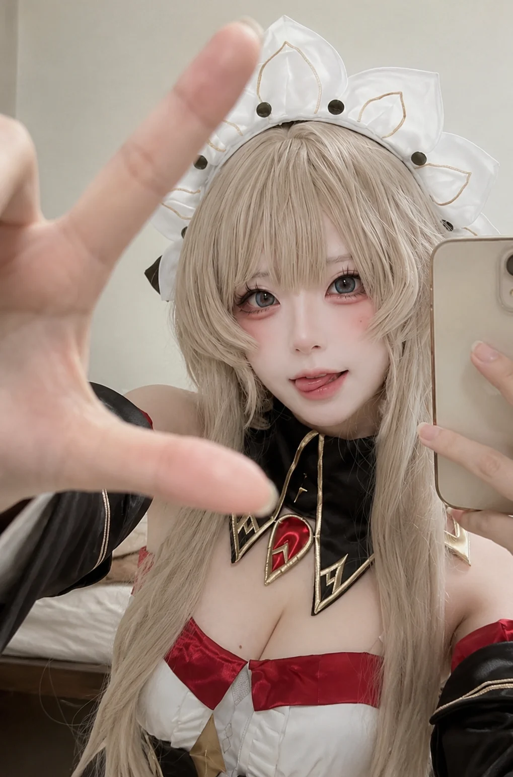Sandrone Cosplay, Genshin Impact, Anime-style makeup and styling, Marionette cosplay, Selfie sharing