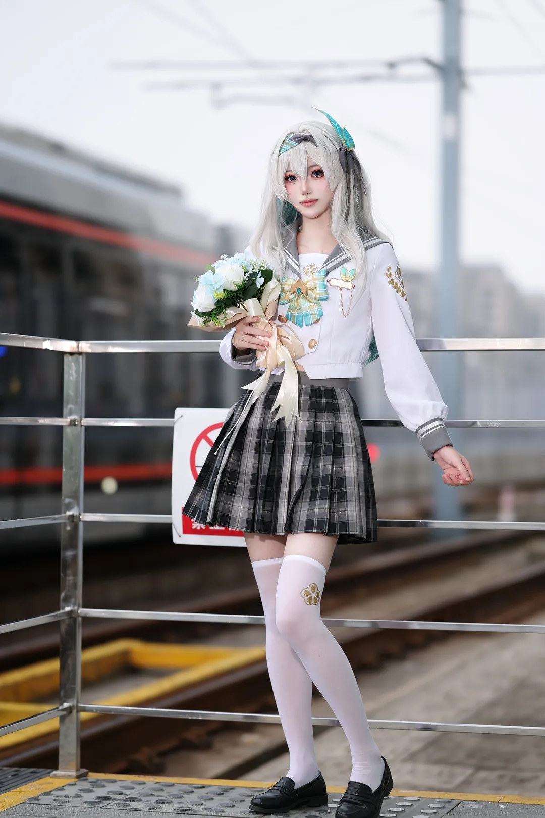 崩壊：スターレイル, ホタル コスプレ, JK制服, コスプレ撮影, 春の贈り物コスプレ - 1枚目