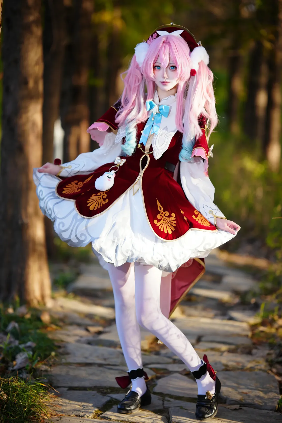 二次元少女, 崩坏星穹铁道, 风堇cos, 外景cosplay, 粉发双马尾 - 第3张