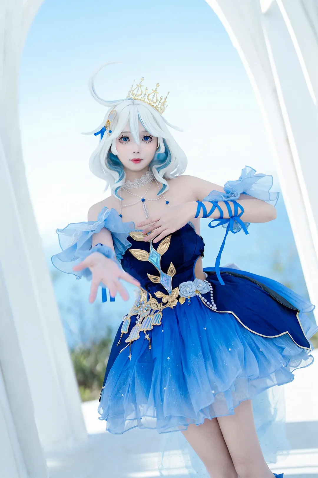 原神, cosplay, 芙宁娜cos, 户外人像, 蓝白色系 - 第1张
