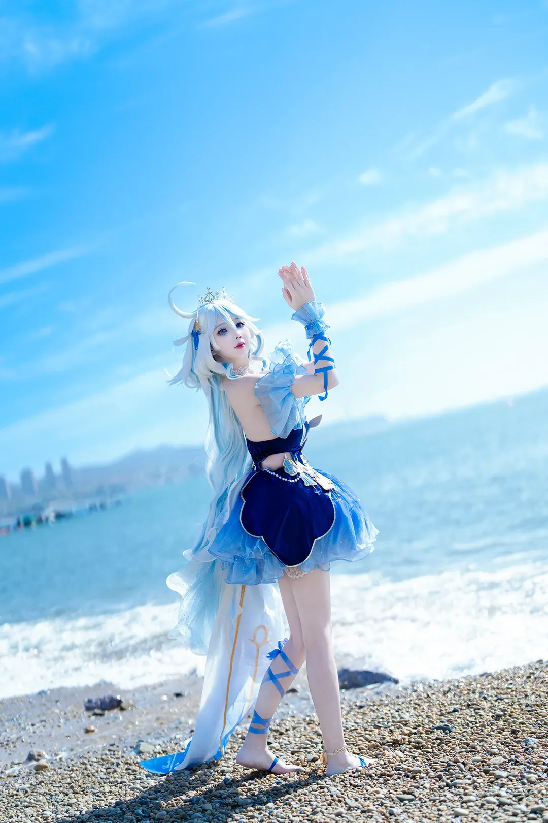原神, 芙宁娜cos, 芙卡洛斯cos, 水神装扮, 海边人像 - 第3张