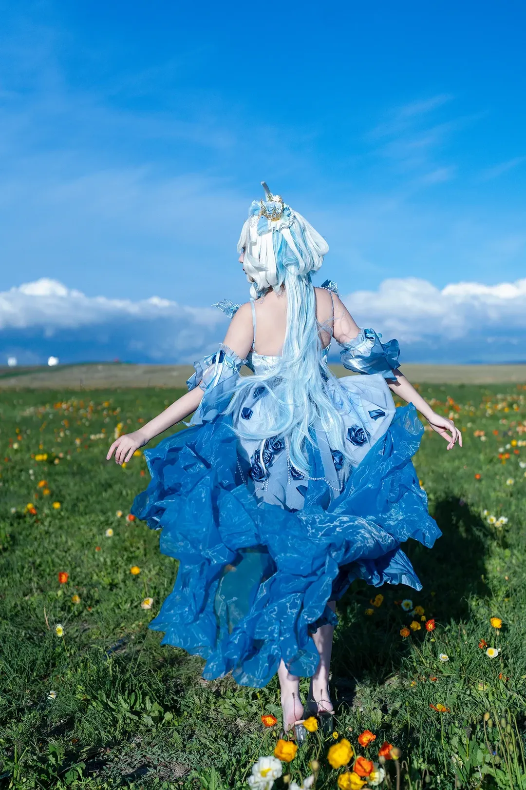 Genshin Impact, Furina cosplay, Genshin Impact cosplay, Fontaine character, Sayram Lake location shoot