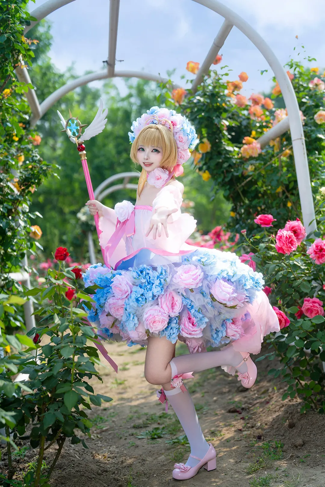 二次元cosplay, 木之本樱cos, 魔卡少女樱, 外景摄影, 小樱花仙子