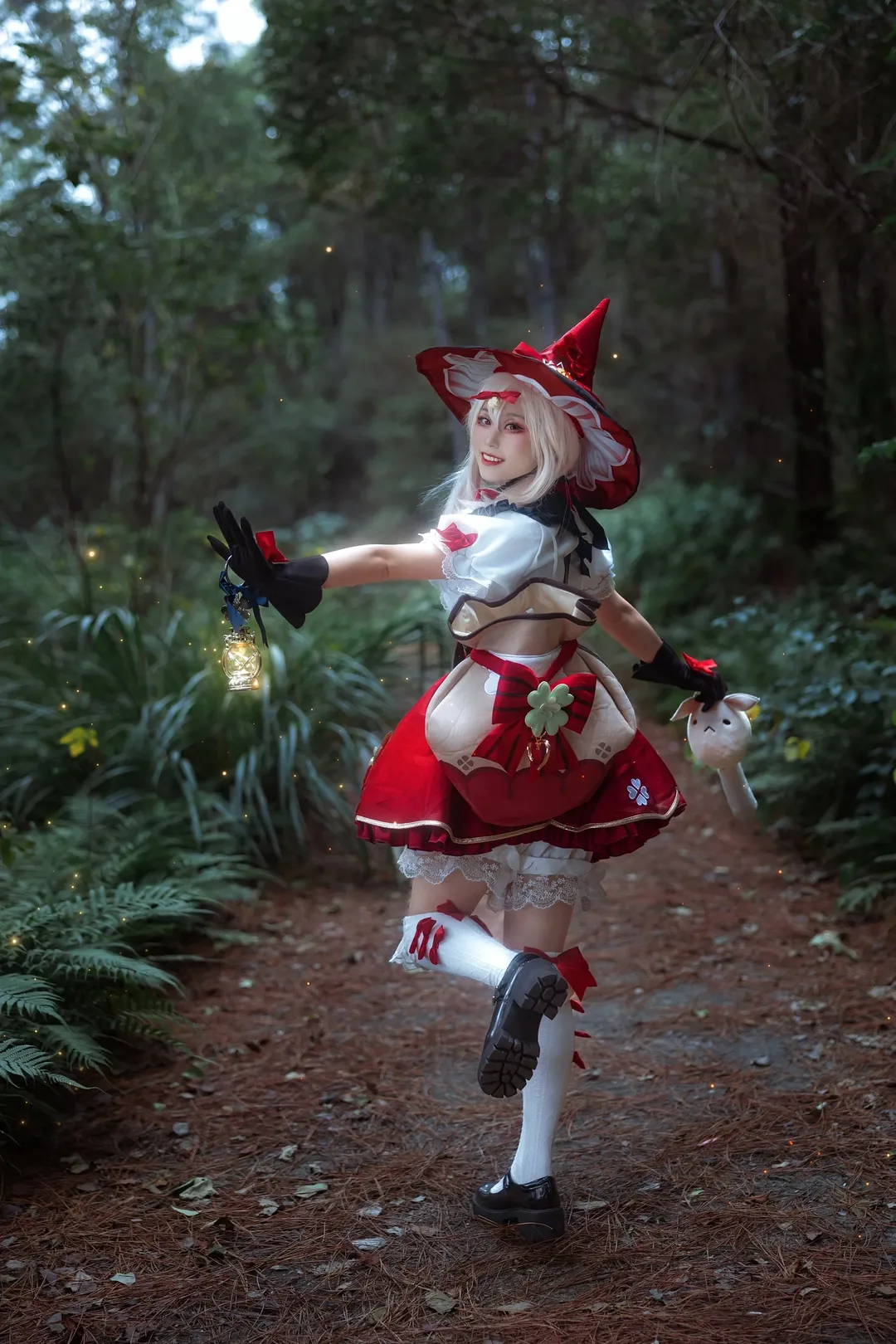 原神, 可莉cos, cosplay正片, 林间摄影, 魔女装 - 第2张