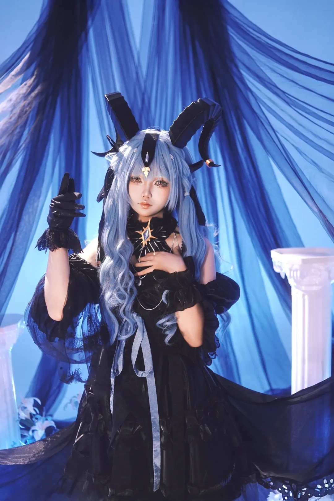 Atmospheric photography, Sakiko Toyokawa cosplay, Ave Mujica, Meizhou photoshoot booking, Gothic style cosplay - Image 10
