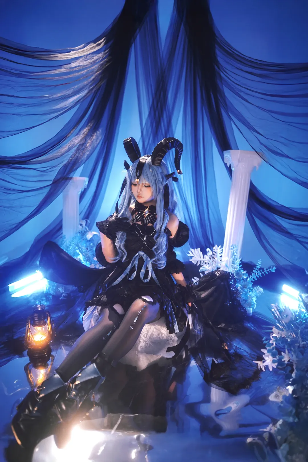 Atmospheric photography, Sakiko Toyokawa cosplay, Ave Mujica, Meizhou photoshoot booking, Gothic style cosplay - Image 3