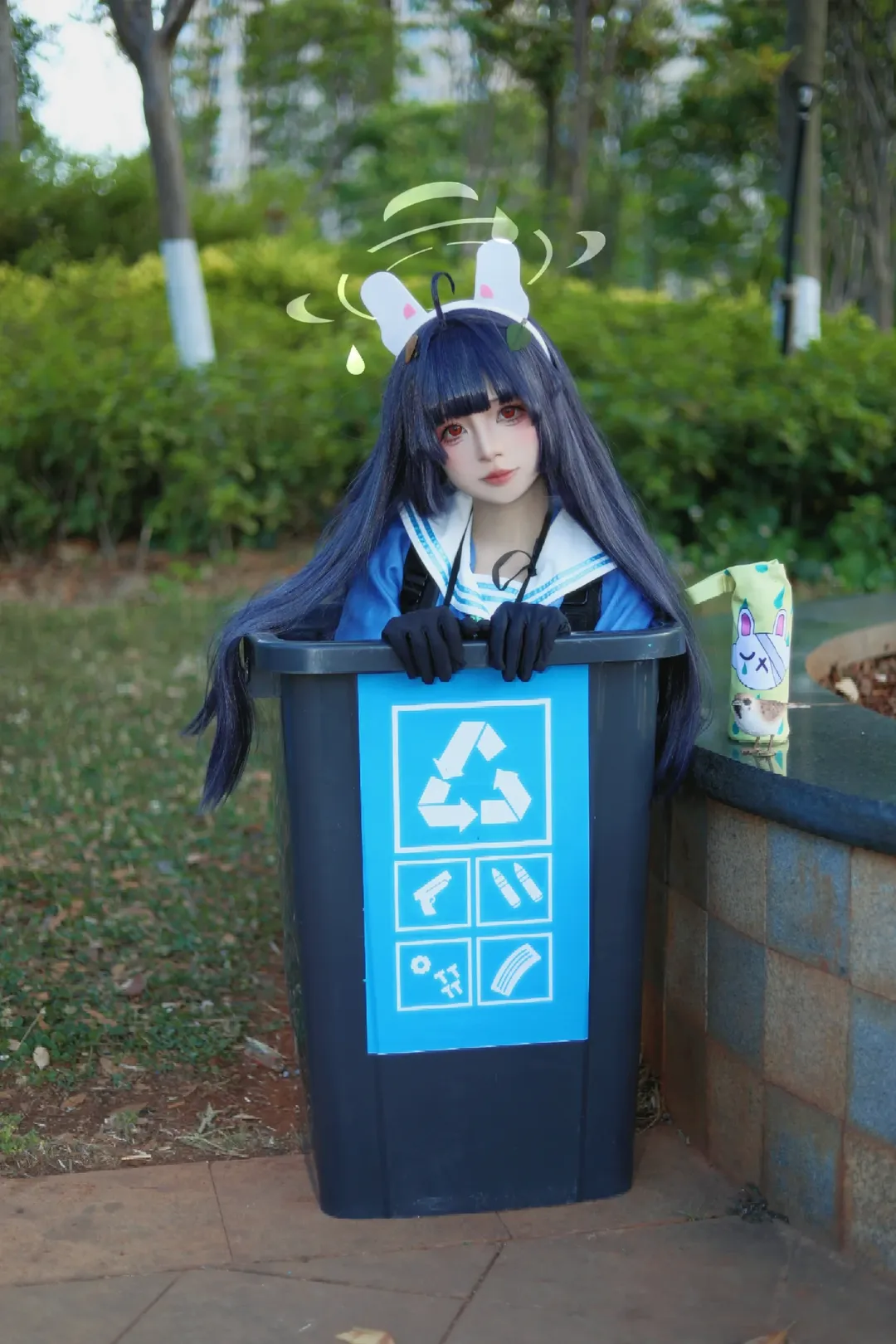 アウトドア撮影, ブルーアーカイブ, 戦術少女, 霞沢ミユのコスプレ, 白ストッキングコスプレ - 1枚目
