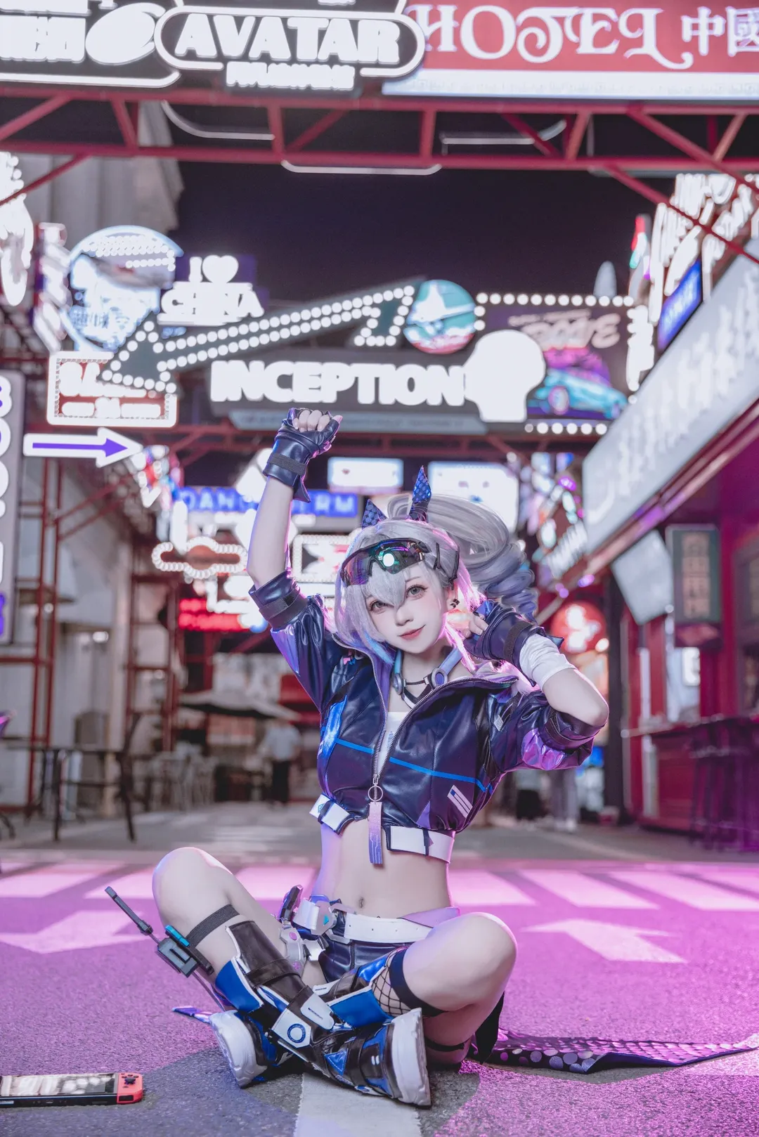 Anime cosplay, Techwear outfit, Neon photography, Cyberpunk cosplay, Night outdoor photography - Image 5