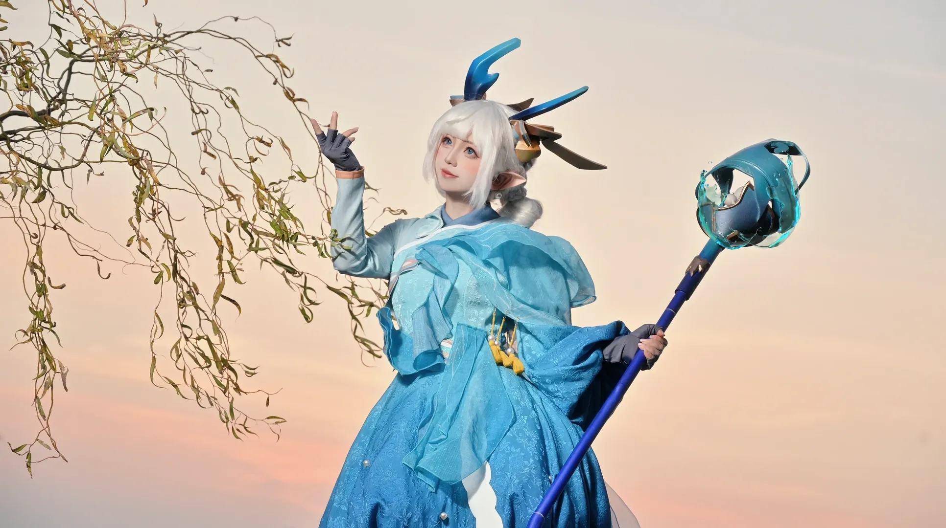 瑶cos, 国风cosplay, 水边外景, 精灵耳造型, 山海碧波行 - 第2张