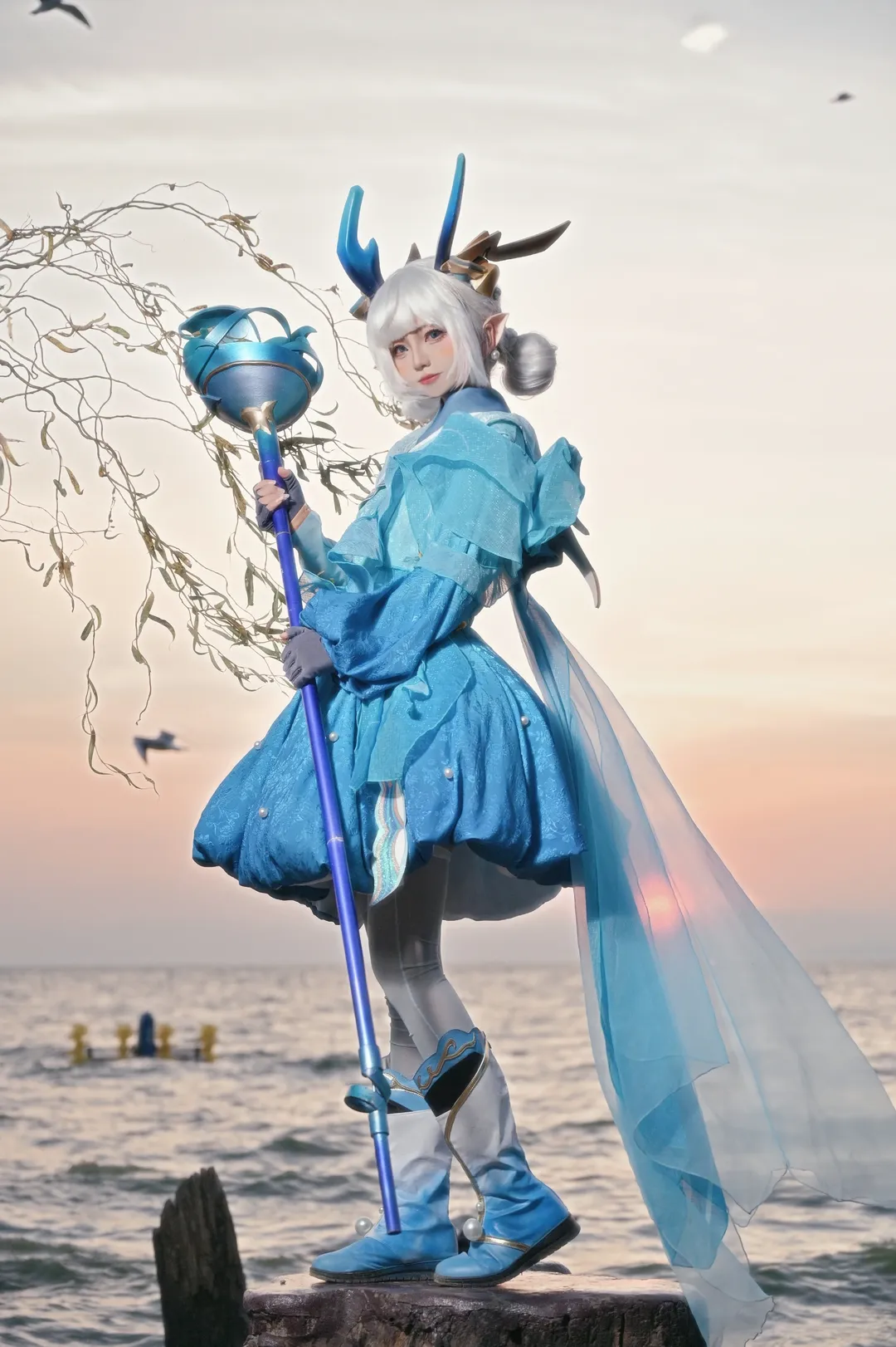 瑶cos, 国风cosplay, 水边外景, 精灵耳造型, 山海碧波行