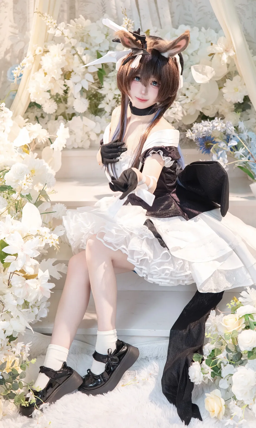 2次元少女, うさ耳衣装, アークナイツ, アーミヤ コスプレ, コスプレ撮影 - 4枚目