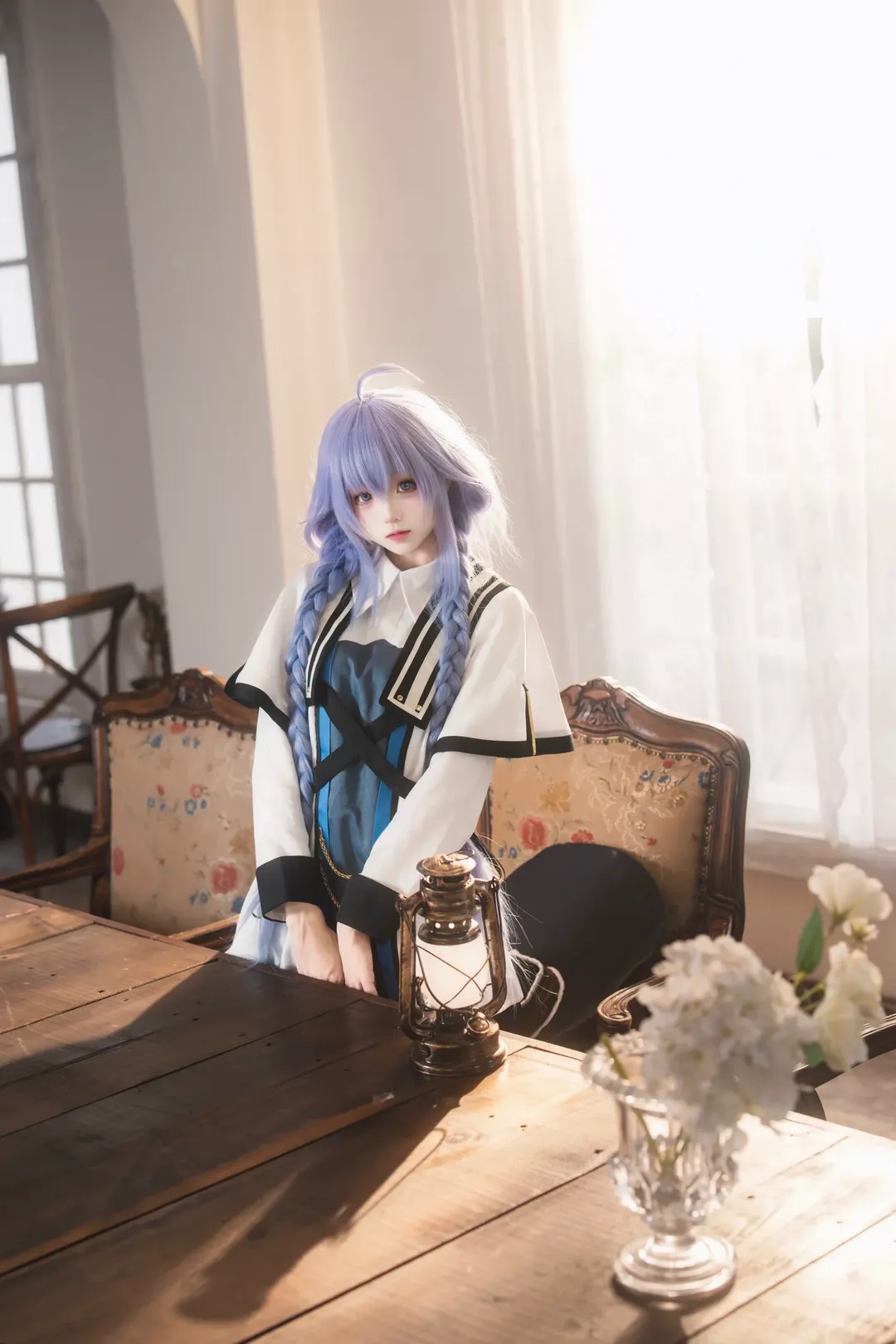 二次元cosplay, 无职转生, 洛琪希·米格路迪亚cos, 复古氛围写真, 蓝发编发 - 第1张