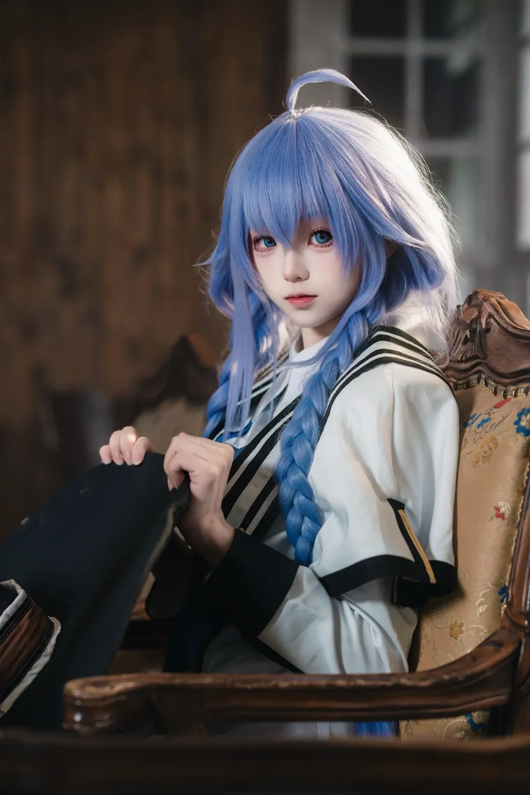 二次元cosplay, 无职转生, 洛琪希·米格路迪亚cos, 复古氛围写真, 蓝发编发 - 第4张