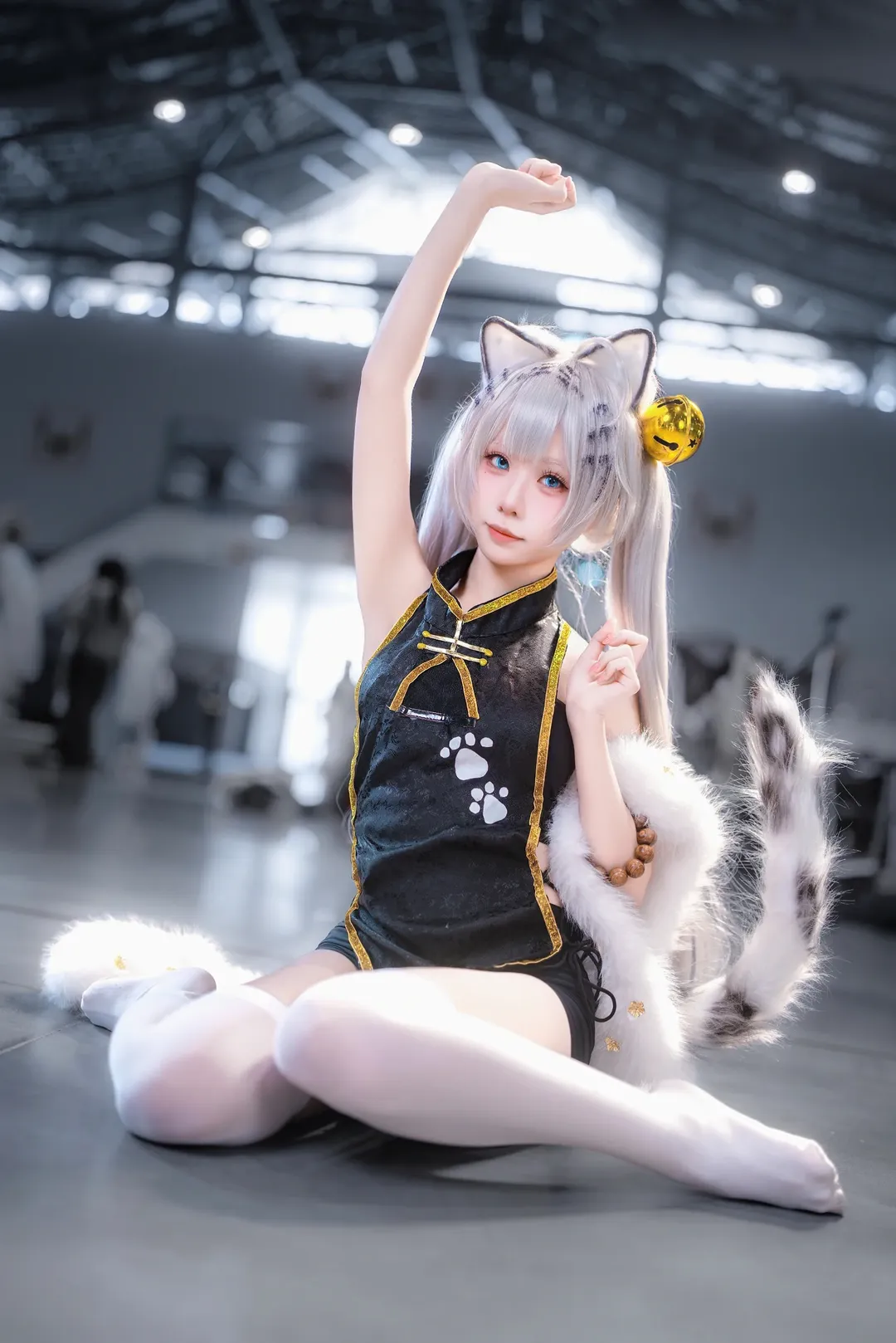 漫展返图, 白虎娘cos, 国漫漫展, 猫耳兽娘, 黑金旗袍 - 第2张