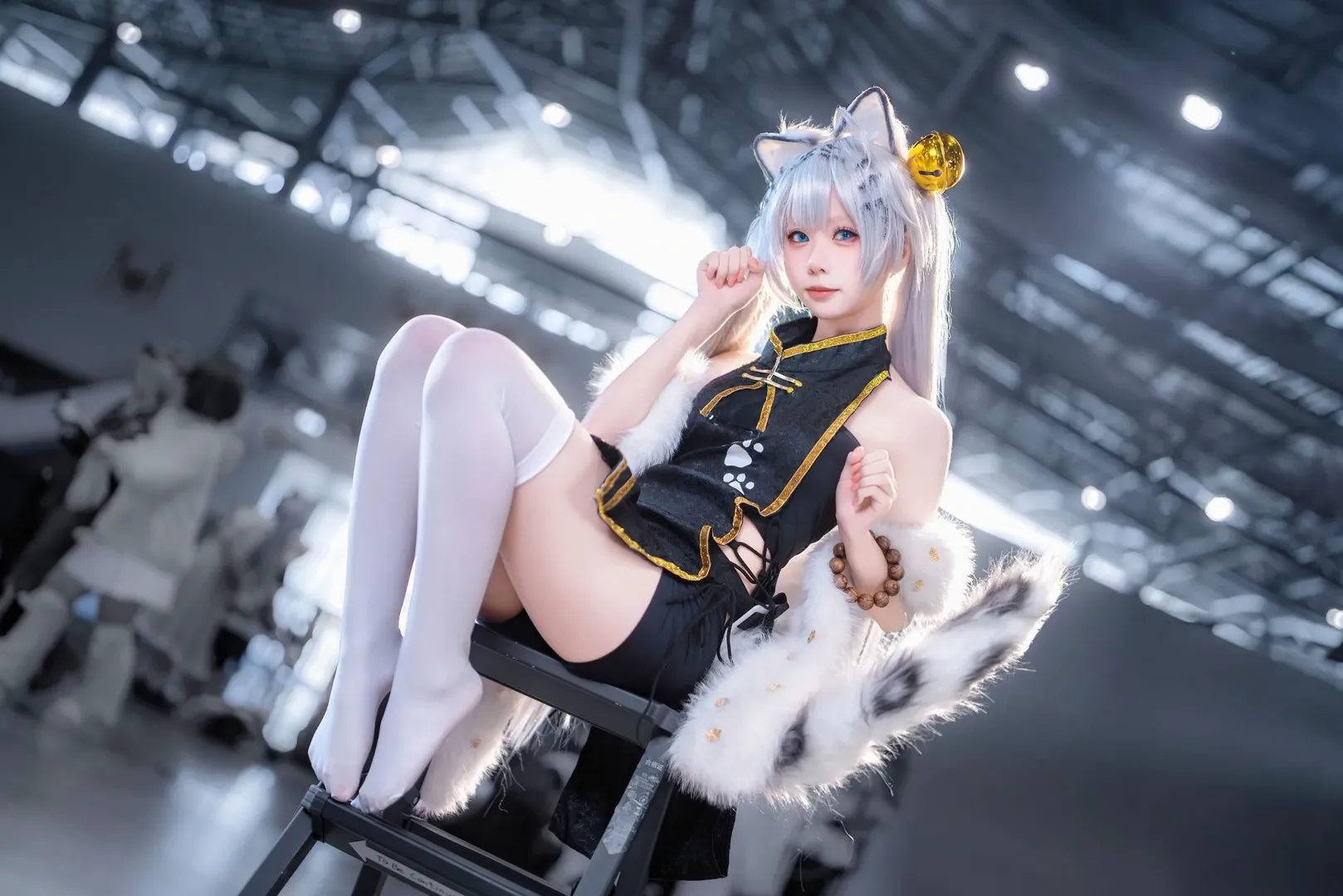 漫展返图, 白虎娘cos, 国漫漫展, 猫耳兽娘, 黑金旗袍 - 第4张