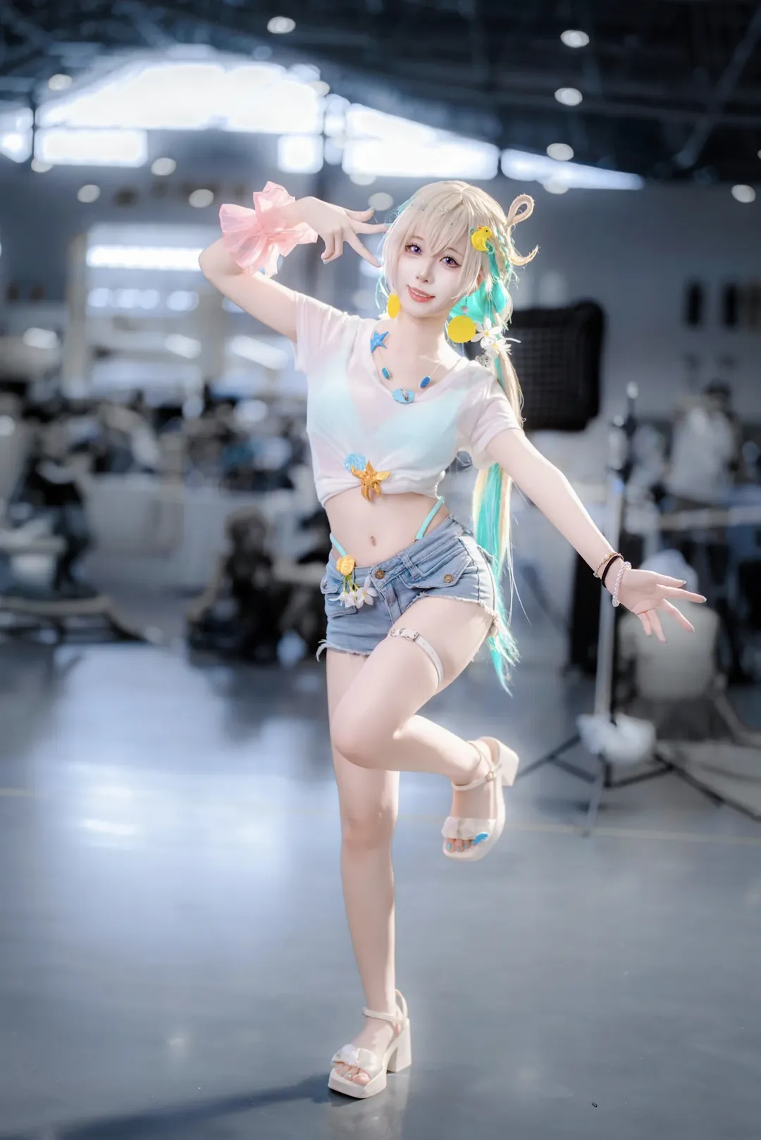 鸣潮, 漫展返图, 琳奈cos, 二次元穿搭, cosplay场照 - 第2张