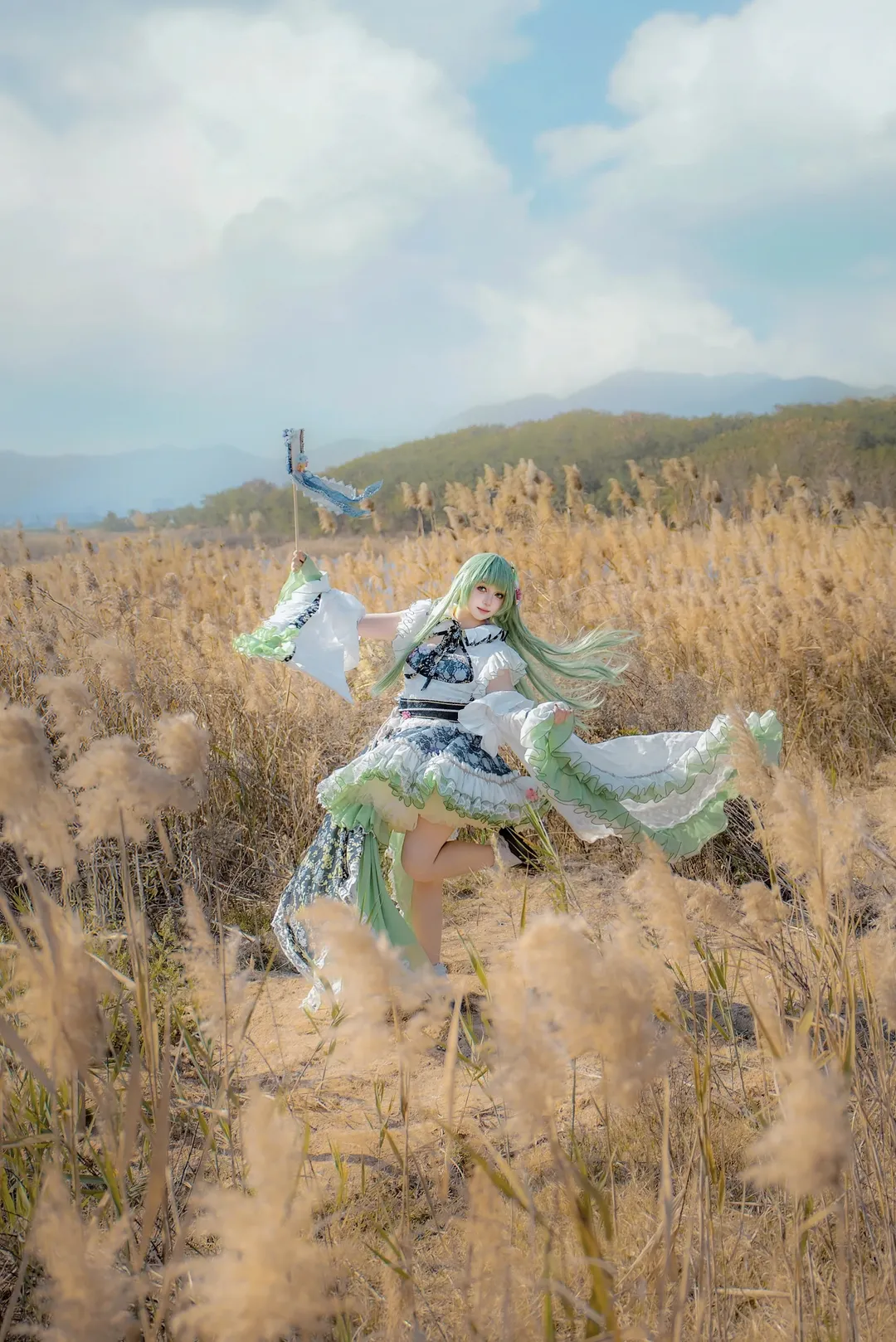 东方project, 二次元Cosplay, 东风谷早苗cos, 外景摄影, 芦苇拍照 - 第4张